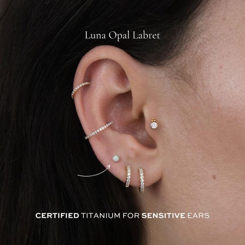 Labret sans filetage LUNA Opal • 16 g | Titane certifié ASTM F136 | Hypoallergénique, étanche, sans nickel