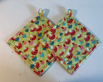 Pot holders , Potholders,pot holders, Fabric Pot holders, Contemporary Potholders 7 x7inch