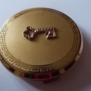 Vintage Stratton 21st Birthday Key Compact