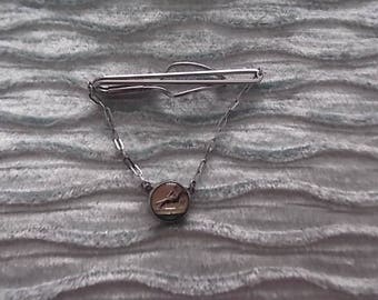 Alfiler de corbata vintage cromado Intaglio Jockey Mans