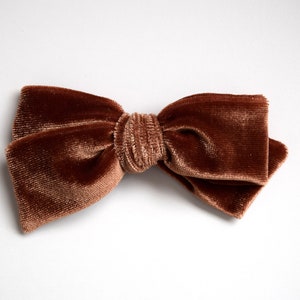Rustic Velvet Hand Tied Bow for Newborn Baby Child Little Girl Photo Prop Adorable Beautiful Fall Winter Green Forest Christmas Hair Bow