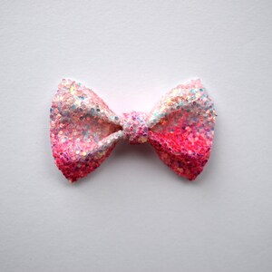 Pink Ombre Sparkly Glitter TINY Alligator Clip Little Bow for Newborn Baby Child Little Girl Photo Prop Adorable Photo Summer Clip