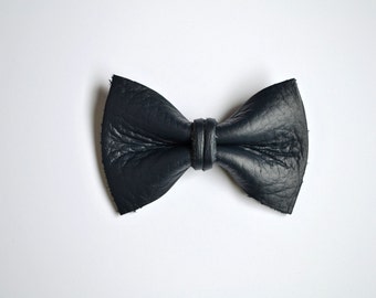 Navy Leather TINY Clip Little Bow for Newborn Baby Child Little Girl Adult Photo Prop Adorable Spring Summer Pictures