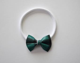 Green/Black Plaid TINY Bow Headband Photo Prop for Little Girls Babies Girls Christmas Buffalo Plaid Check Lumberjack Checkered Bow