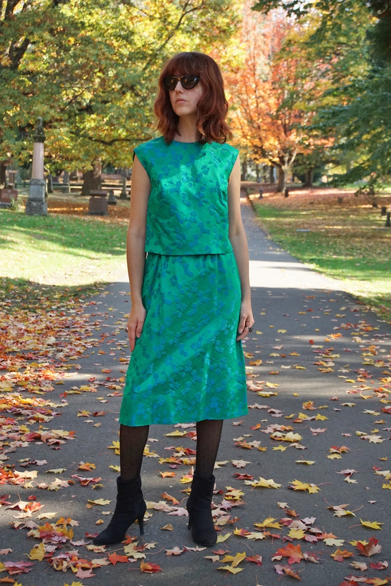 Vintage 60s Satin Brocade Skirt /& Shell Asian Floral 2 Piece Jewel Tone Green Blue Embroidered Dress Set
