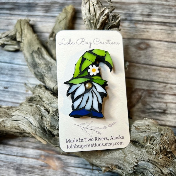 Summer Daisy Gnome  -Glass Mosaic Magnet