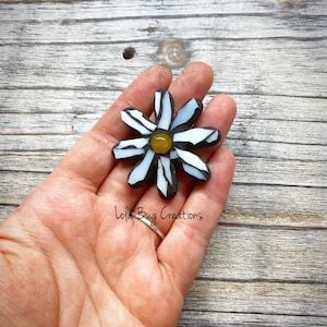 Mini Glass Mosaic Daisy Magnet