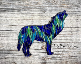 Northern Lights Howling Wolf Glass Mosaic