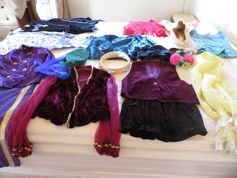 An Array of 15 Plus items Home School Mothers and Grandmothers Spark Imagination Hrs of Enjoyment Costumes Dress Up 4 to 10 Year olds