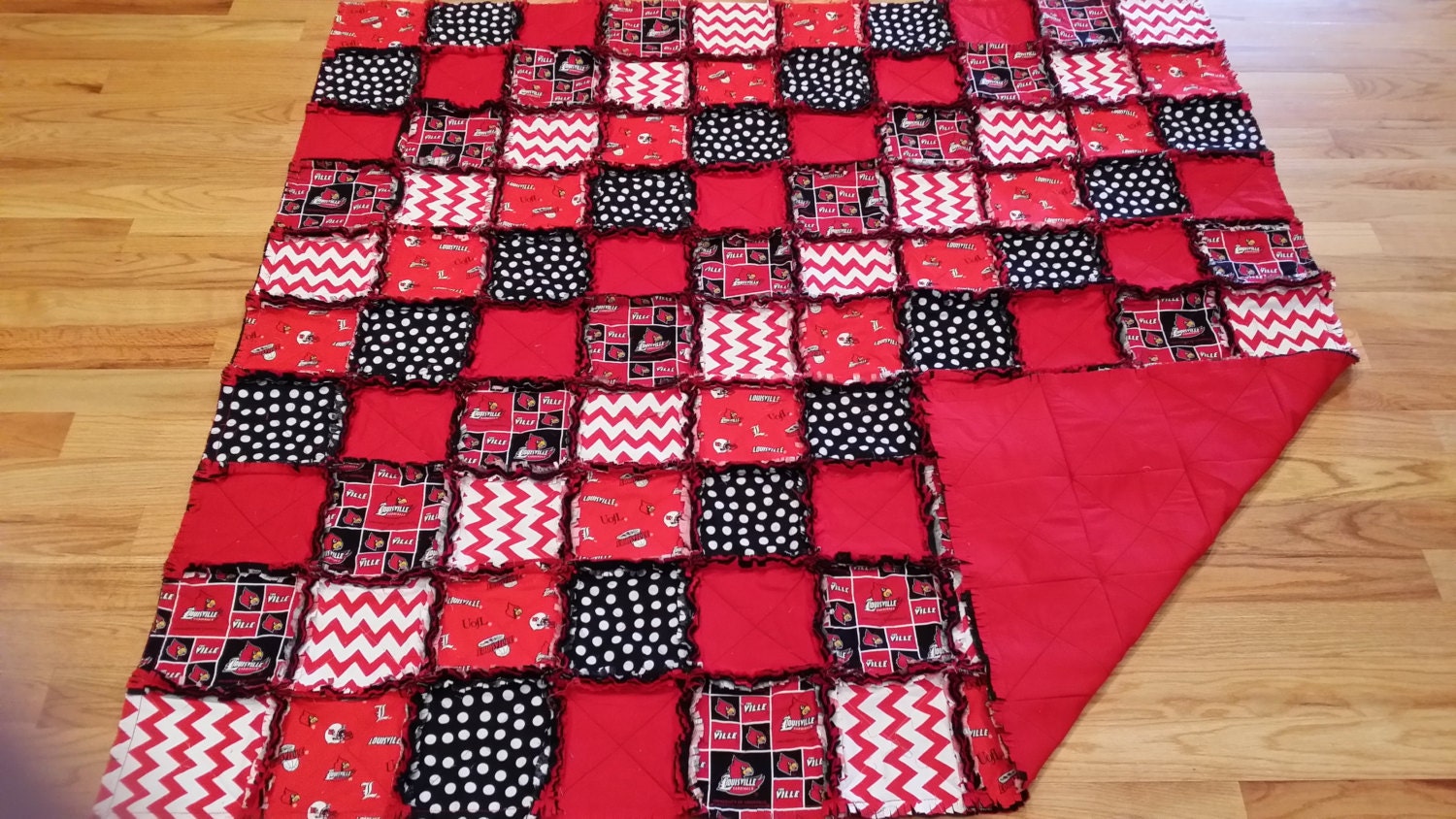 UNIVERSITY OF LOUISVILLE Rag Quilt / Throw (Choice of Sizes)