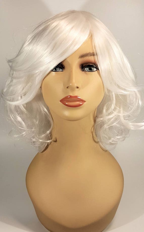 Wig platinum white petite 6