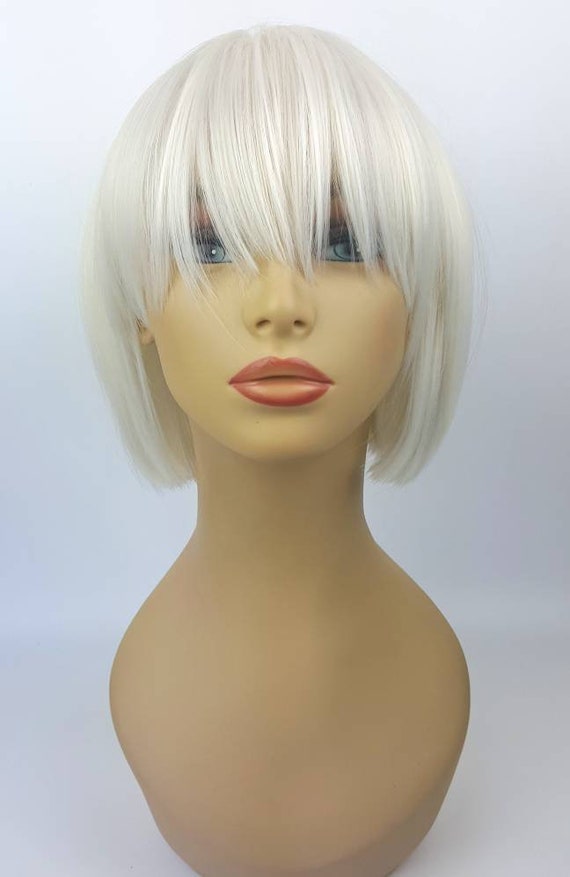 blonde bob with fringe