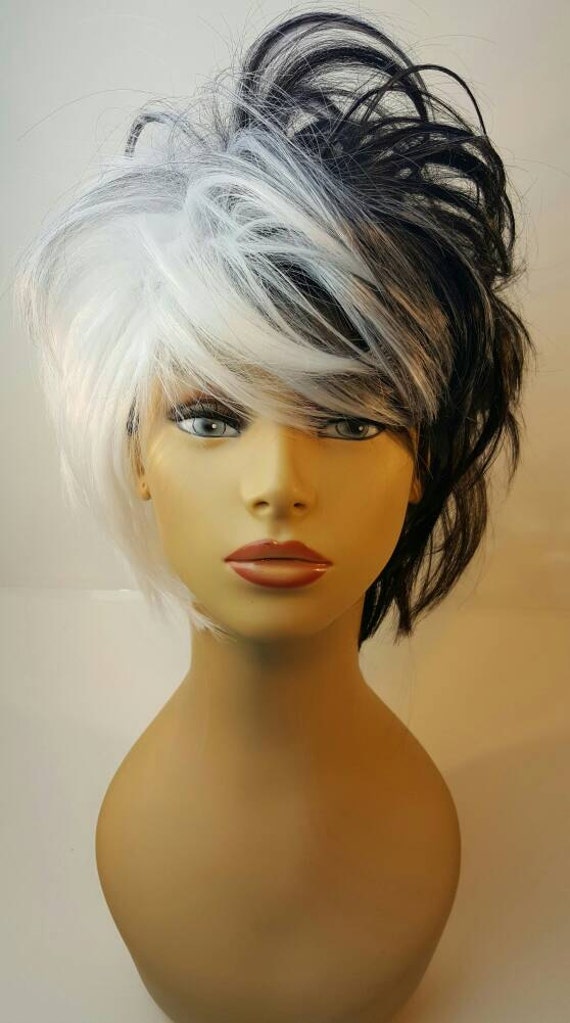 Black and white short wig discount
