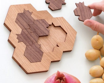 Rosh Hashanah Pomegranate game, Original Wooden Puzzle Pomegranate and Honeycomb Shaped Mind Game, Modern Judaica, Made in Israel