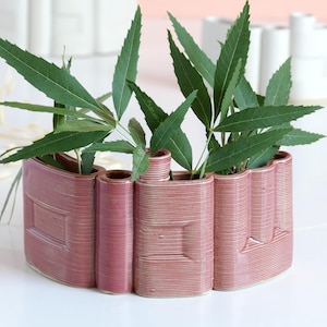 Shalom שלום Vas, 3D-tryckta hebreiska bokstäver i lera, beige keramik med rosa glasyr, OOAK Early Bird samtida judaica - första provet