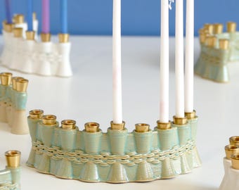 Boîte mystère de Hanoucca, achetez-en 1 - obtenez-en 1 gratuite, deux menorahs surprise, échantillons d'argile imprimés en 3D Chandelier de Hanoucca innovant, cadeau de Hanoucca