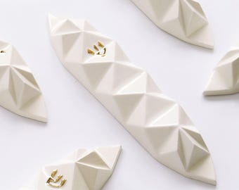 Mezouza en céramique blanche avec parchemin, décoration de porte juive, cadeau de bénédiction pour la maison, art judaïque, cadeau de mariage juif