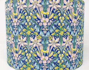 フローラルリバティファブリックランプシェード：英国産フラワーライト