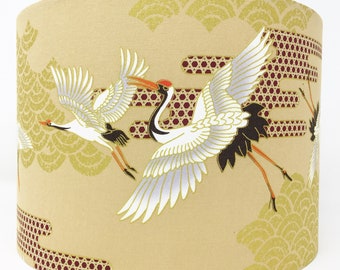Pantalla de grulla japonesa: Estampado de aves orientales, beige dorado