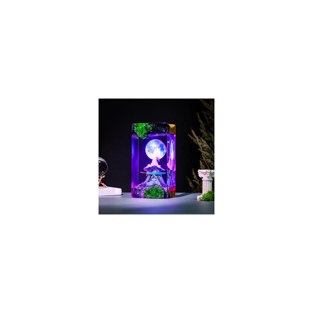 Ran.ni Statues E.ld.en Rin.g Resin Lamp Handcrafted Gifts for Him, Gift ...