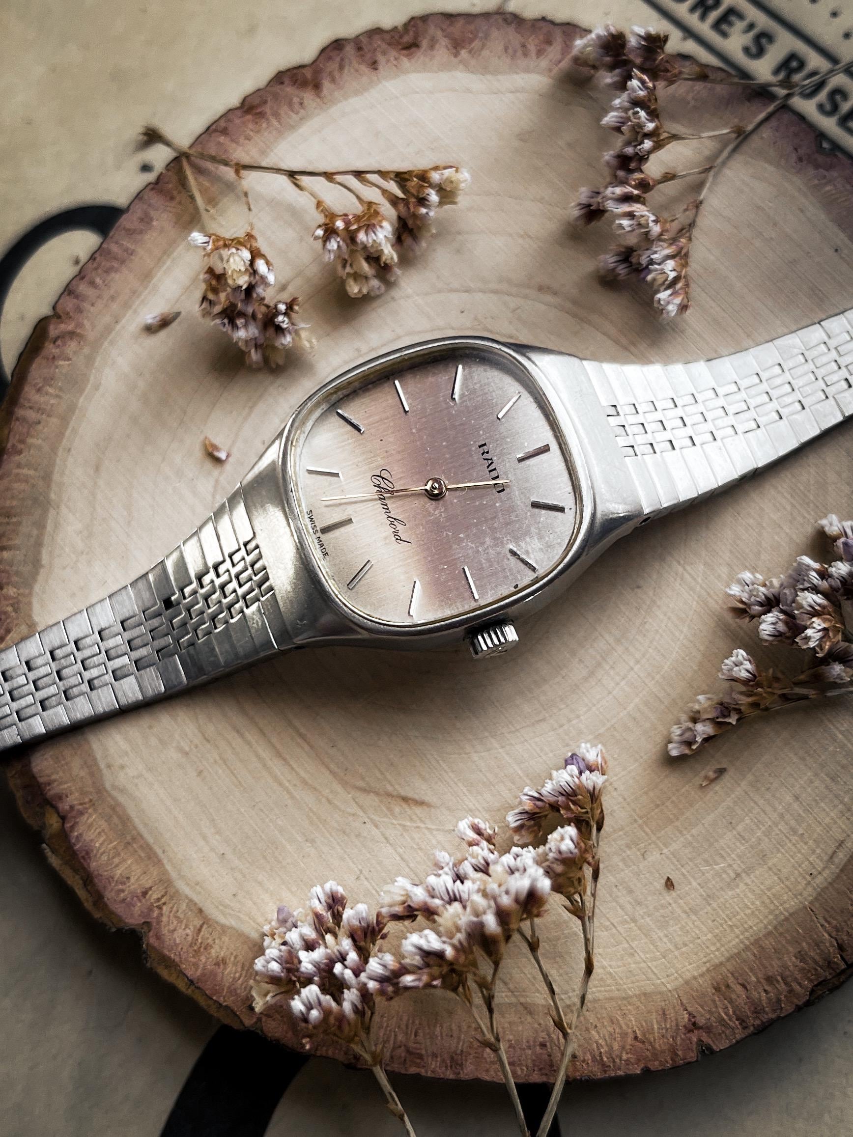 Vintage Rado ladies very nice but vintage. Wrist 6-7” Vintage Ladies Rado 1970 main image 4