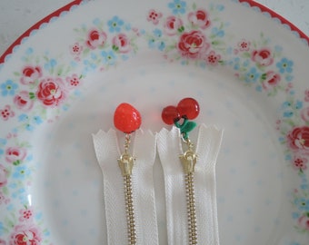 Set of 2 Atsuko Matsuyama 30's Collection A-Two Closed End Gold Zipper With Cute Strawberry and Cherry Puller 20cm. Made in Japan