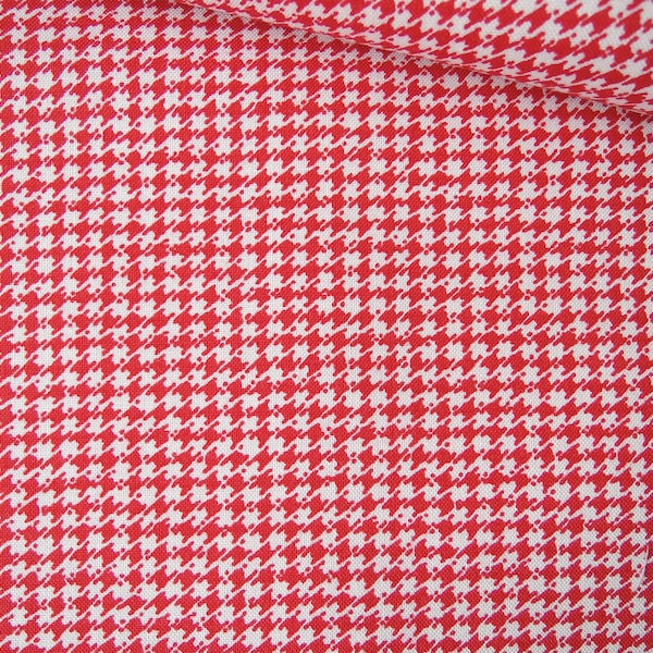 Half Yard of Yuwa Live Life Collection Houndstooth in Red. Approx. 18" x 42"   Made in Japan