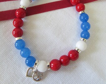 Patriotic Stretch Bracelet Red White and Blue Stretch Bracelet Beaded Bracelet 7 3/4 Inches