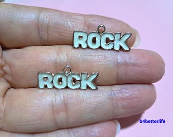 現在、この商品の在庫はありません - Etsy