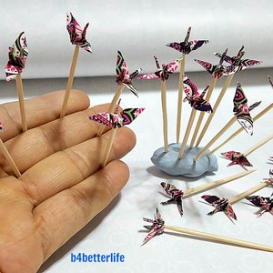 Lotto di 40pcs Batik Design 1-inch Origami Crane Cake Topper, Cocktail Picker. (Serie di carte WR). #CP1a.