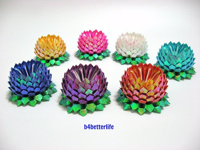 TX paper series FLT-30. Lot of 21pcs Small Size Origami Lotus In Assorted Colors.