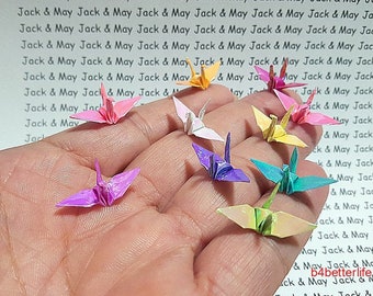 100 grues origami couleurs assorties de 2,5 cm (1 po.) pliées à la main à partir de papier carré de 2,5 cm x 2,5 cm. (série papier AV). #FC1-25.