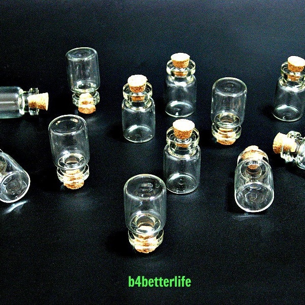 24pcs Mini Clear Glass Bottles Vials with corks. H25W15. (#A13).