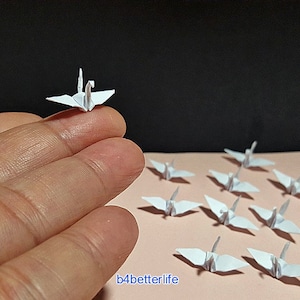 100 gru origami bianche da 1 pollice piegate a mano da carta quadrata da 1"x1". (Serie di carta KR). #FC1-42.