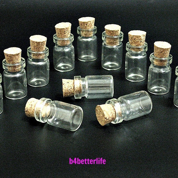 24pcs Mini Clear Glass Bottles Vials with Corks. #1cc.