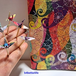 Lotto di 20 topper per torta origami a forma di gru da 3,3 cm "Wonderland Design", raccogli-cocktail. (Serie carta WR). #CP33c.