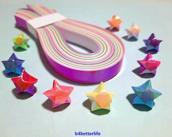 赤色の大きな折り紙ラッキースター 70 個セット。(4D キラキラ紙