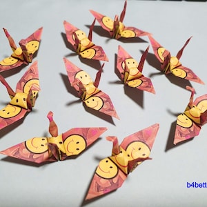 100 smileys en origami de 1,77 po., grues pliées à la main à partir de papier carré de 4,5 cm x 4,5 cm. #FCA-36.