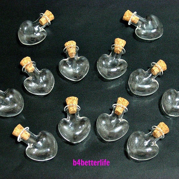 12pcs Heart Shaped Mini Clear Glass Bottles Vials with corks. #J6.