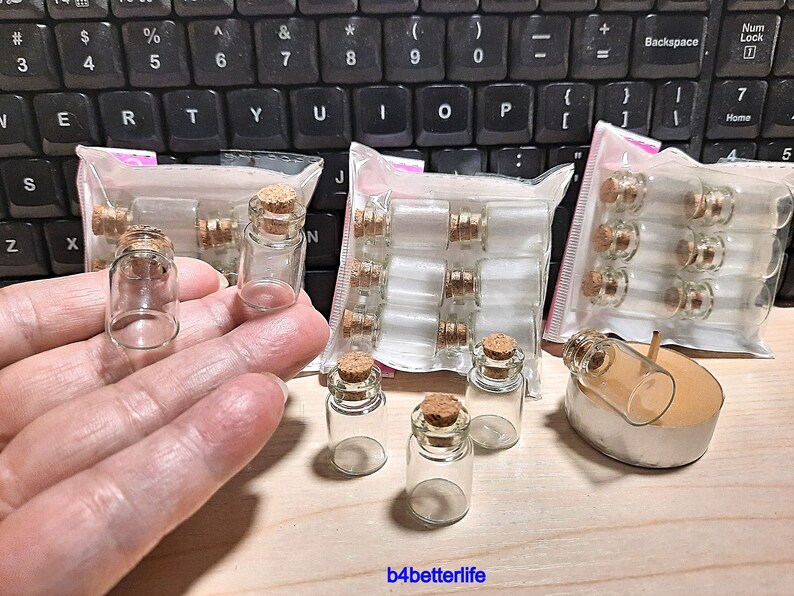 24pcs Mini Clear Glass Bottles Vials 100% quality warranty H25W15. . Virginia Beach Mall #A13 with corks.
