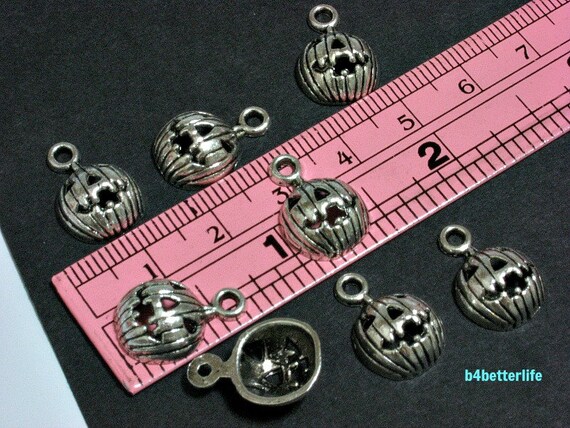 アクセサリー Monkey Lot of 30pcs Antique Silver Tone 