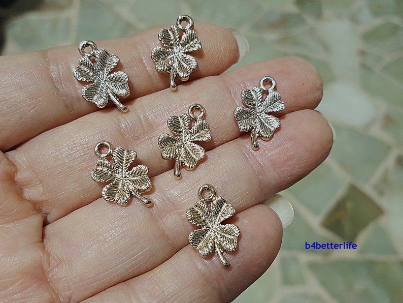 #XX331. Lot of 24pcs 4 Leaf Clover Gold Color Tone Metal Charms