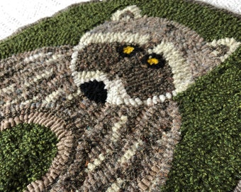 Rug hooking pattern, chair pad or table mat, "Ricky Raccoon", fun camp or cottage decor