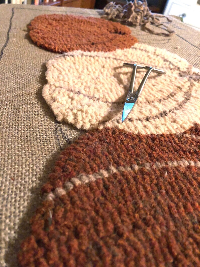 Hooked Rug Pattern on Primitive Linen - 