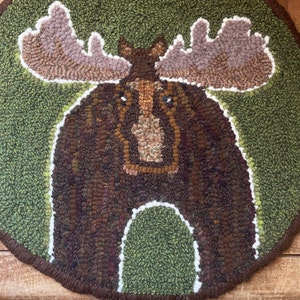 Rug Hooked Moose Chair pad, handmade in Maine, 15 inch diameter