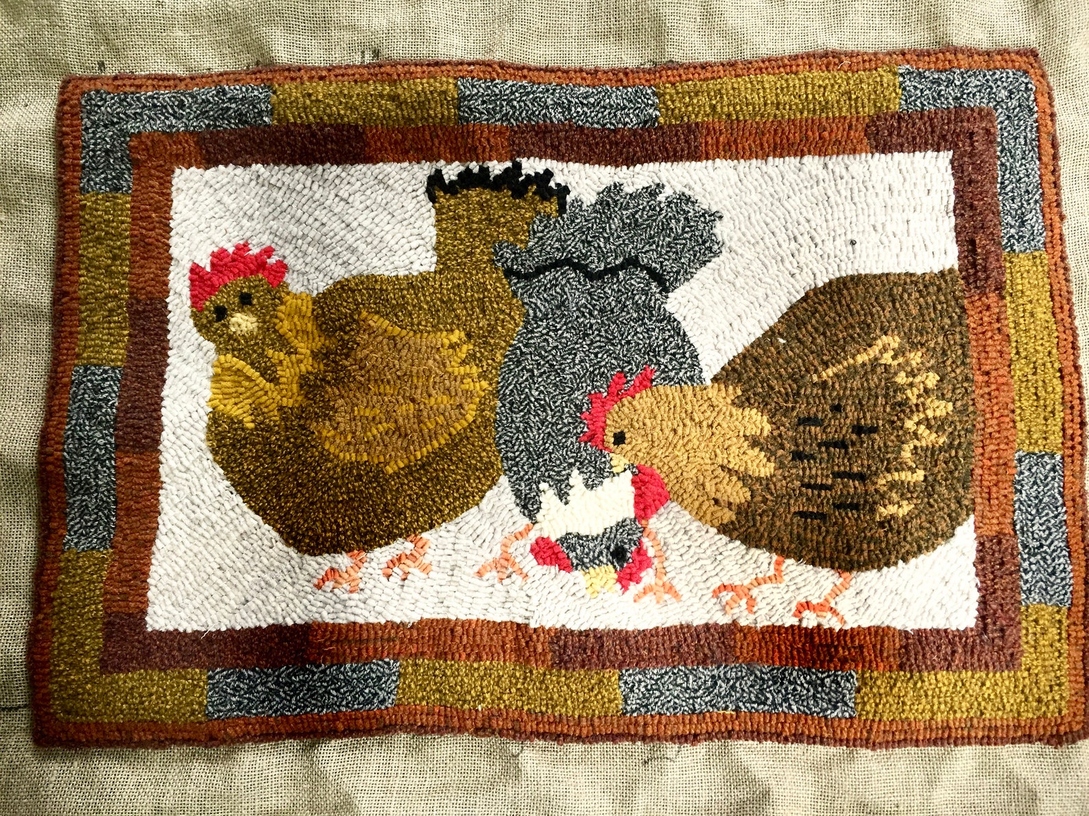 Hooked Rug Pattern hens in the Yard 28 X 17 - Etsy