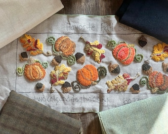 Rug hooking pattern, Favorite Fall table runner, 32 x 12