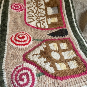 Hooked Rug Pattern, Gingerbread Village, Simple Design to Crate With ...