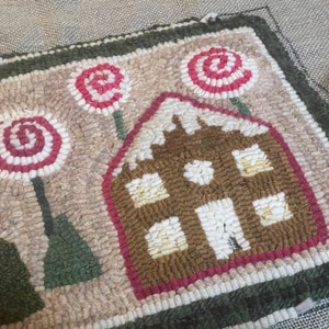 Hooked Rug Pattern, Gingerbread Village, Simple Design to Crate With ...