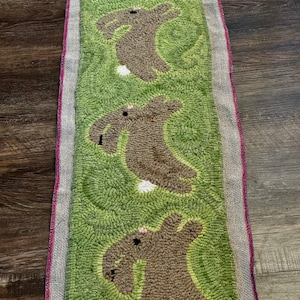 Rug hooking pattern on linen, Spring Bunny Hop, 42 x 8 inches